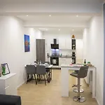 Hannibal - Design Magnolia 1, Vw Naehe, Parkplatz, Kueche, Highspeed-wlan, Fitness, Solarium ウォルフスブルク