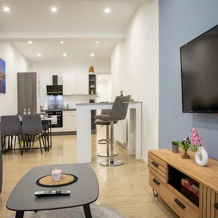 Hannibal - Design Magnolia 1, Vw Naehe, Parkplatz, Kueche, Highspeed-wlan, Fitness, Solarium Apartment *
