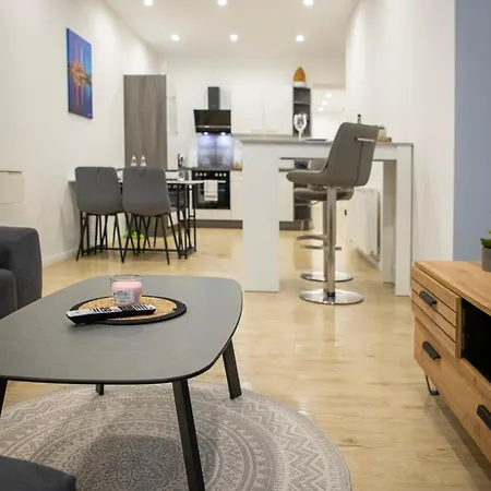 Apartment Hannibal - Design Magnolia 1, Vw Naehe, Parkplatz, Kueche, Highspeed-wlan, Fitness, Solarium Wolfsburg