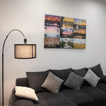 Apartment Hannibal - Design Magnolia 1, Vw Naehe, Parkplatz, Kueche, Highspeed-wlan, Fitness, Solarium Wolfsburg