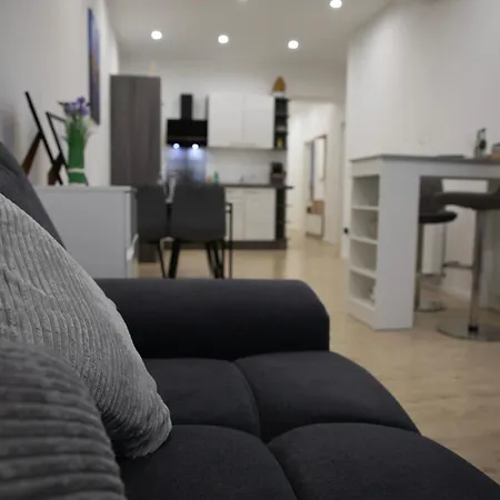 Hannibal - Design Magnolia 1, Vw Naehe, Parkplatz, Kueche, Highspeed-wlan, Fitness, Solarium Apartment
