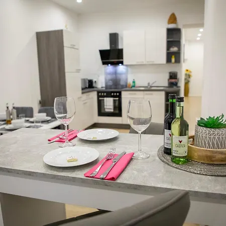Hannibal - Design Magnolia 1, Vw Naehe, Parkplatz, Kueche, Highspeed-wlan, Fitness, Solarium Apartment Wolfsburg