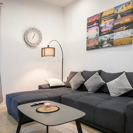 Hannibal - Design Magnolia 1, Vw Naehe, Parkplatz, Kueche, Highspeed-wlan, Fitness, Solarium Apartment *