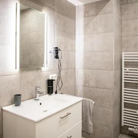 Hannibal - Design Magnolia 1, Vw Naehe, Parkplatz, Kueche, Highspeed-wlan, Fitness, Solarium