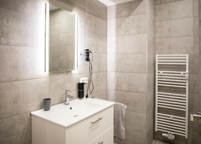 Hannibal - Design Magnolia 1, Vw Naehe, Parkplatz, Kueche, Highspeed-wlan, Fitness, Solarium